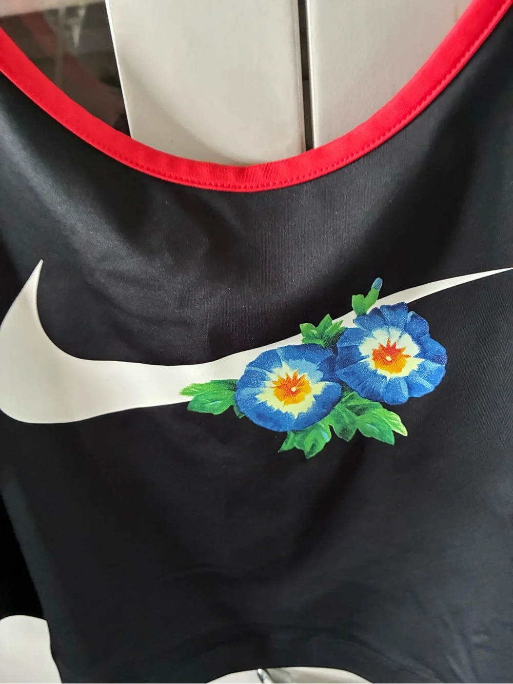 Nike Black Cropped Sports Tank with Floral Swoosh sz S